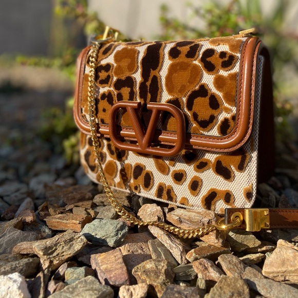 SOLD Valentino Garavani Small VSling Crossbody - Picture 16 of 16